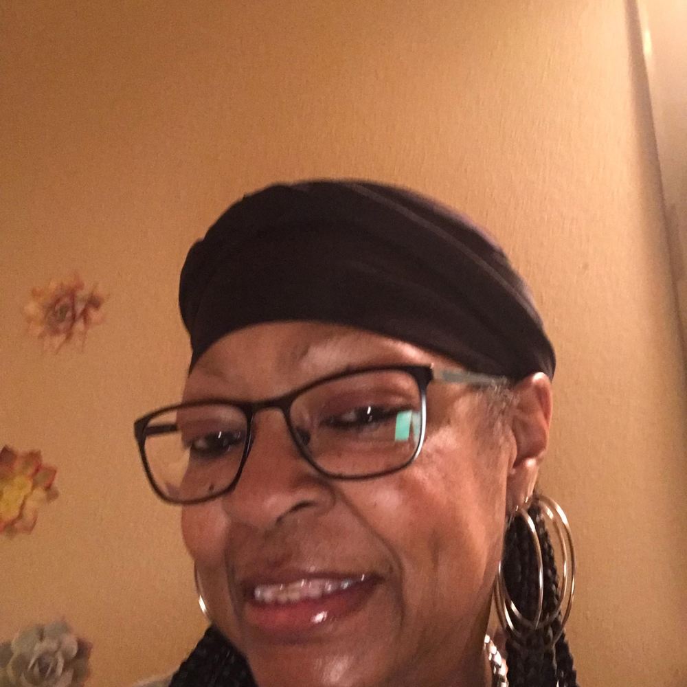 Meet your Posher, Yvonne